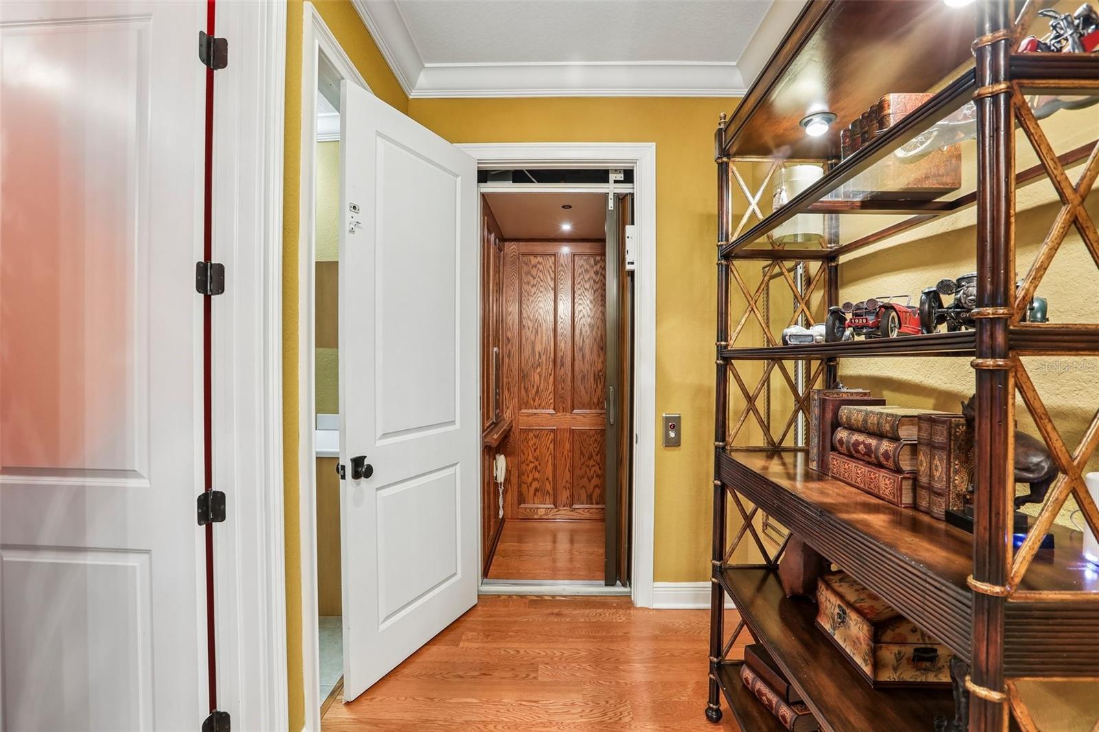 4912 YACHT CLUB — photo 32