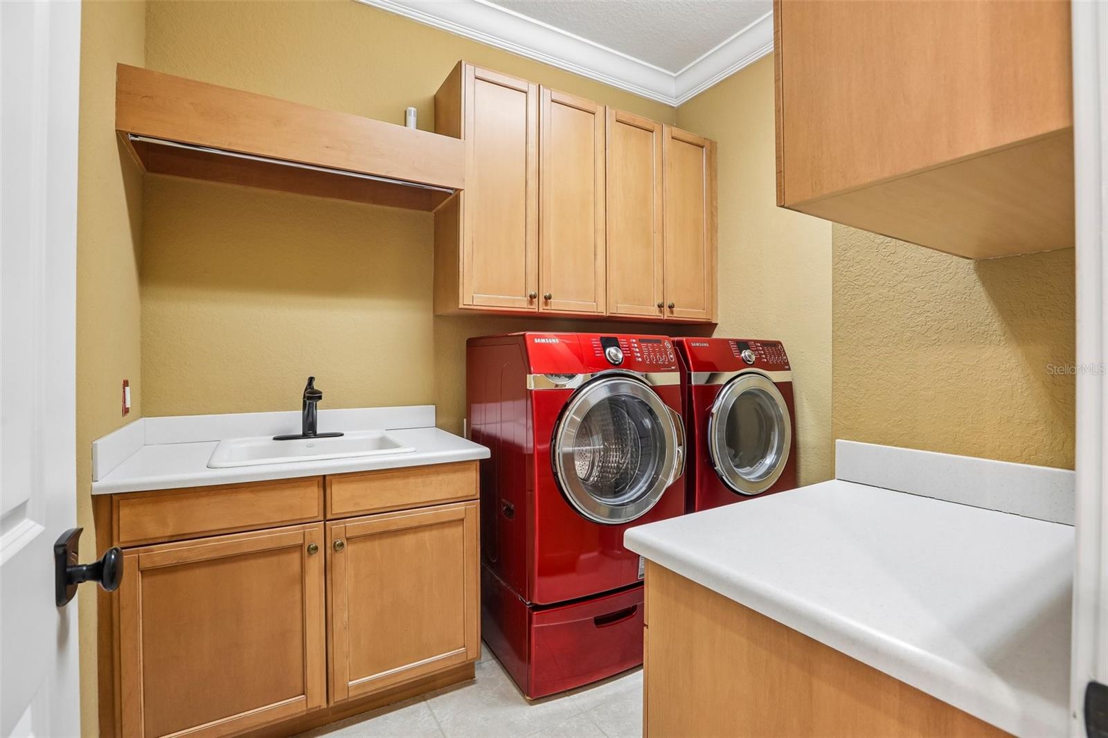 4912 YACHT CLUB — photo 58