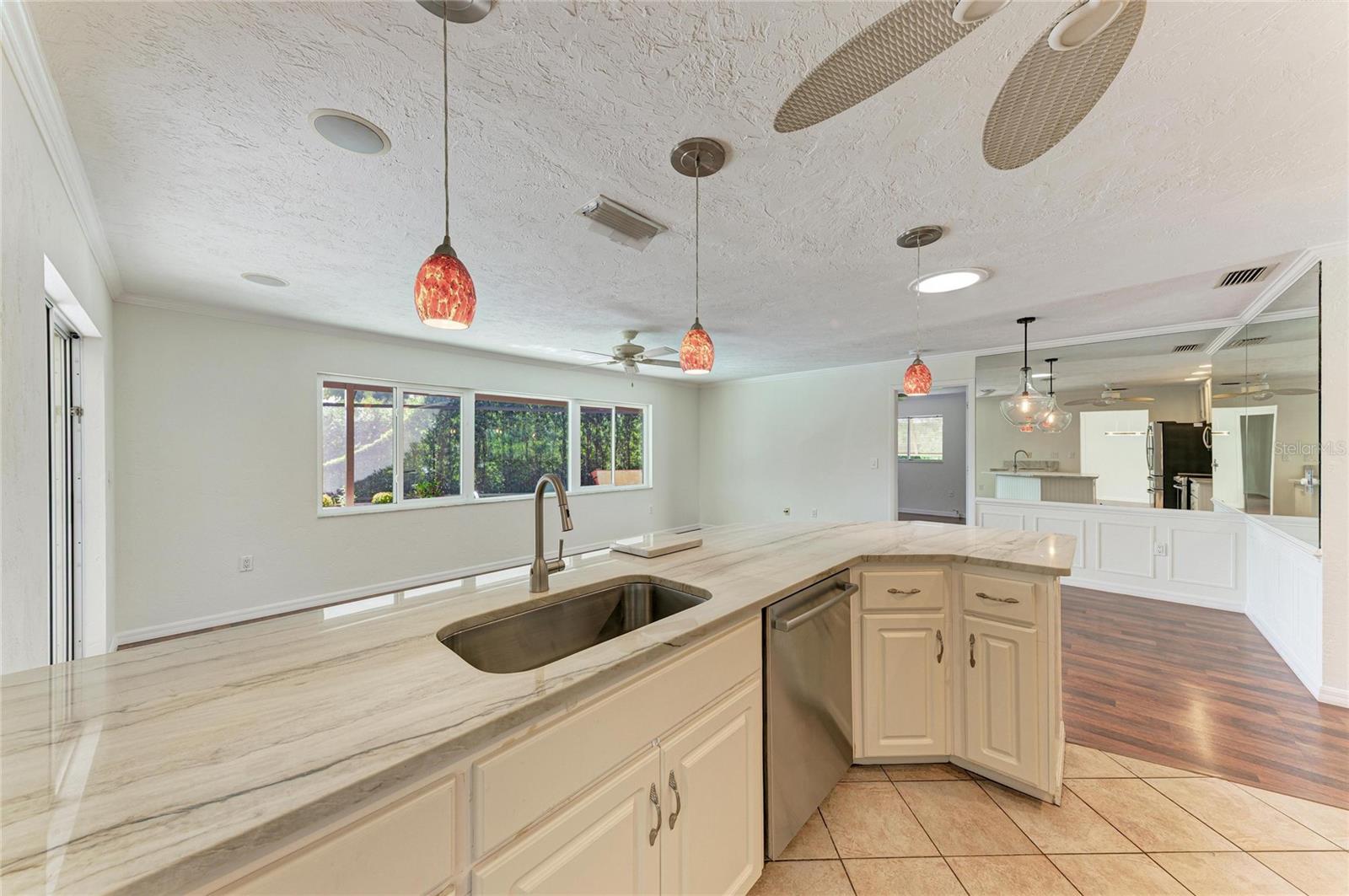 998 GONDOLA CT — photo 23
