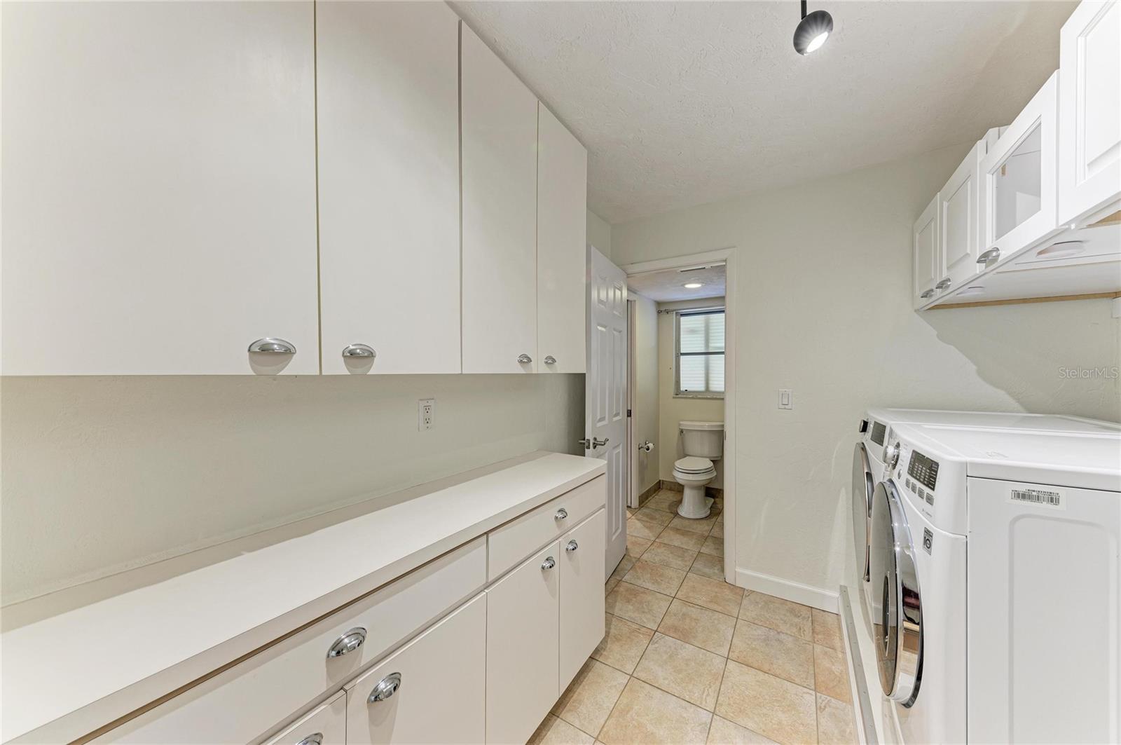 998 GONDOLA CT — photo 40