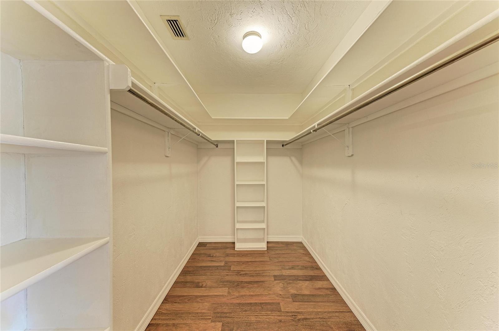 998 GONDOLA CT — photo 36