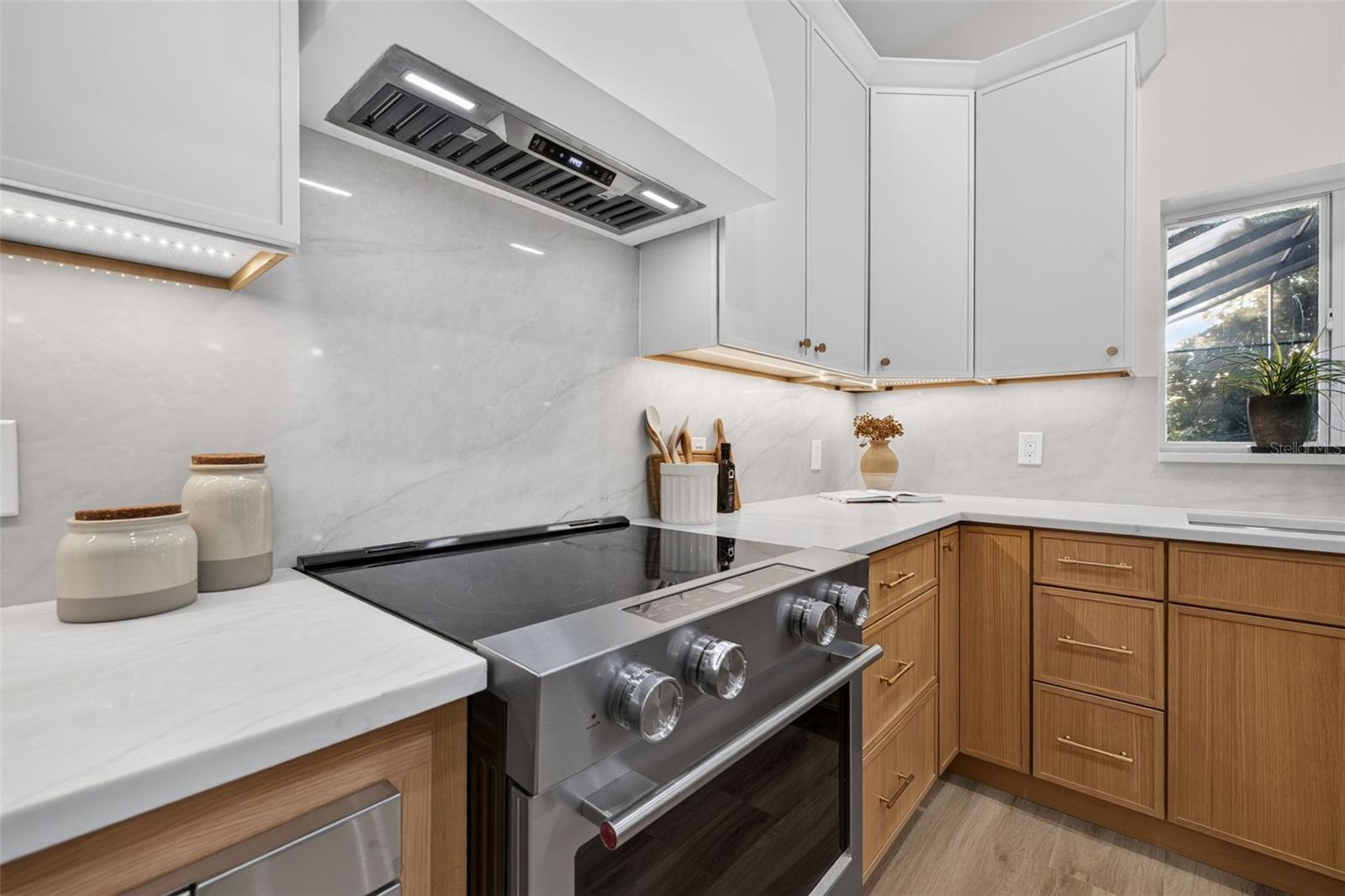 2404 CARROLL PL — photo 16