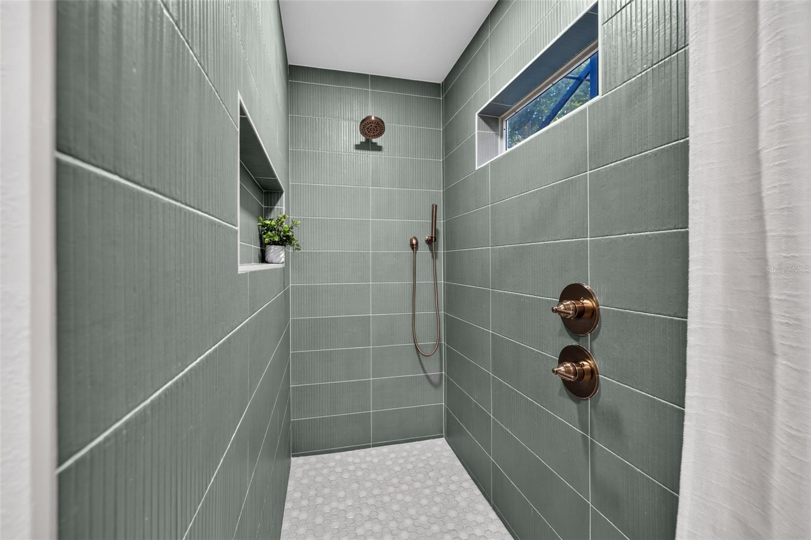 2404 CARROLL PL — photo 25